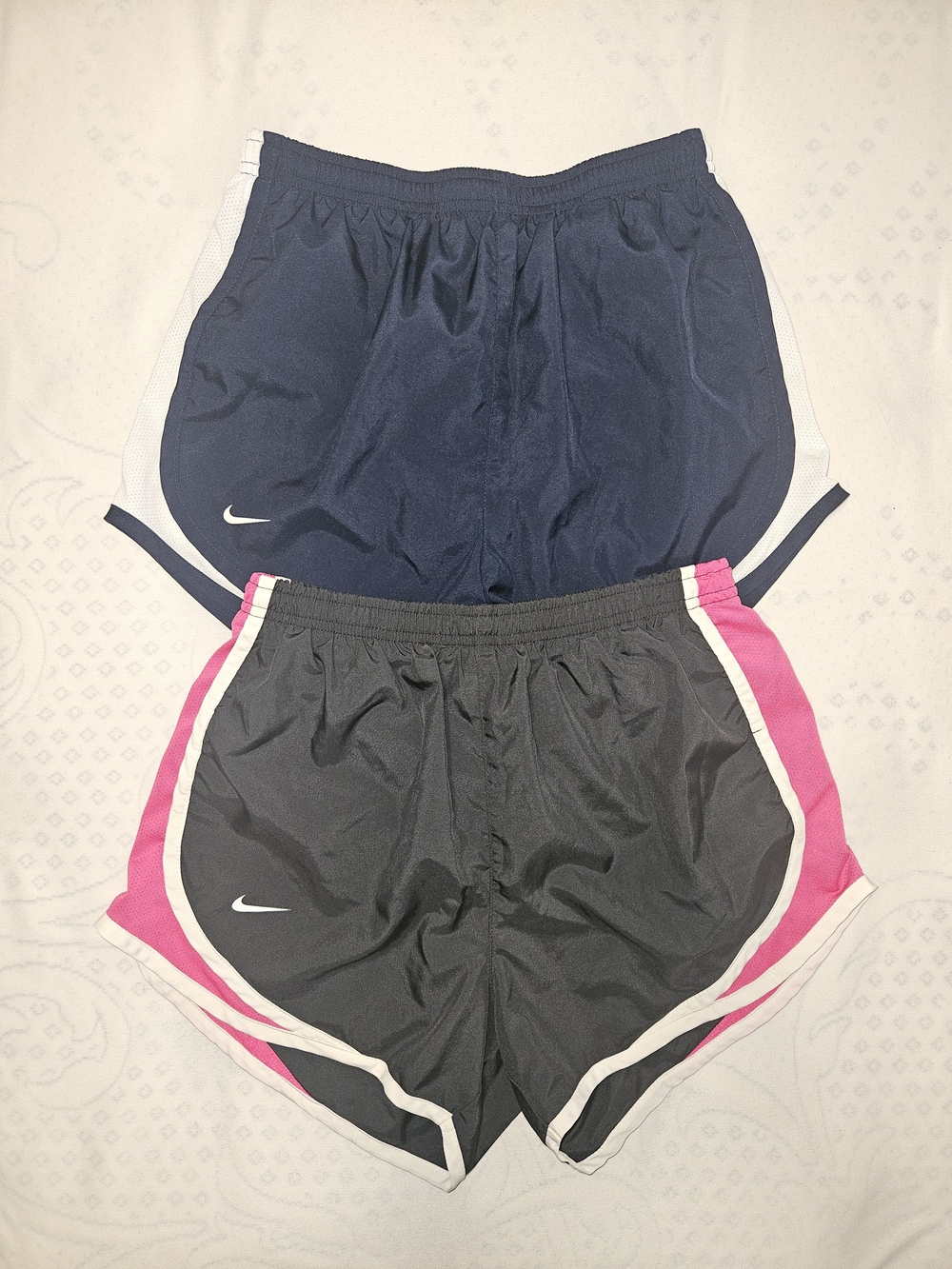 Nike Womens Tempo Dri FIT Running Shorts Size Small Bundle Set